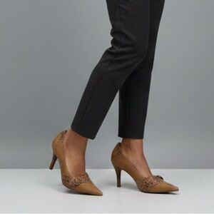 SEYCHELLES Pointed Toe Buckle Tan & Croc Embossed Leather Pumps Size 8